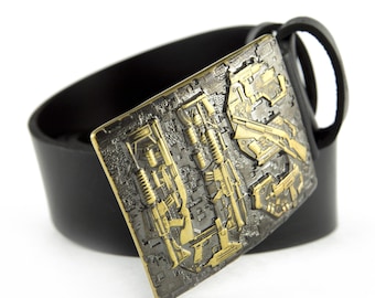 Leather belt with Molon Labe belt buckle, 1776 Come and take it, 2nd Amendment solid brass belt buckle, American rifles buckle on a belt