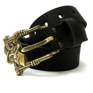 Leather belt with handmade solid brass belt buckle Jolly Roger, Skull frame type belt buckle on calfskin strap for men and women
