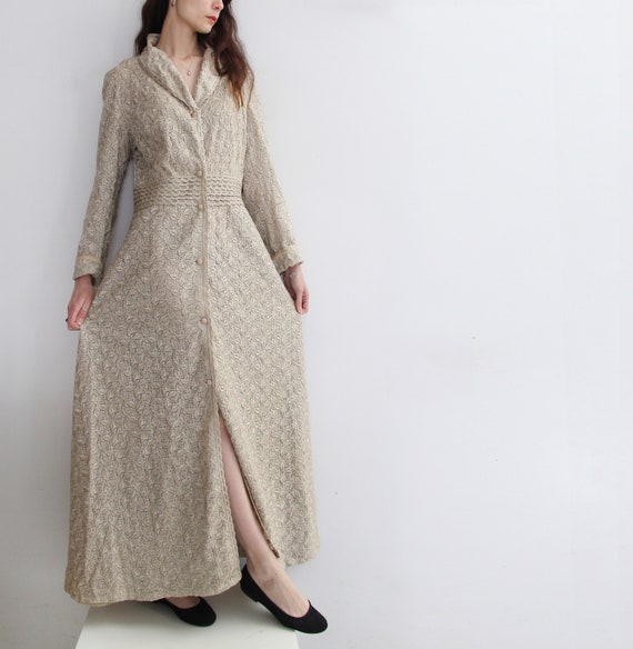 Vintage 50s Embroidered Ivory Bridal Night Gown