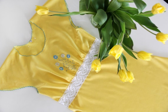 70s Vintage Embroidered Camisole Lace Nightgown