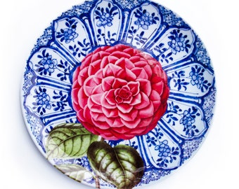 Medallion large dinner plate (camellia)