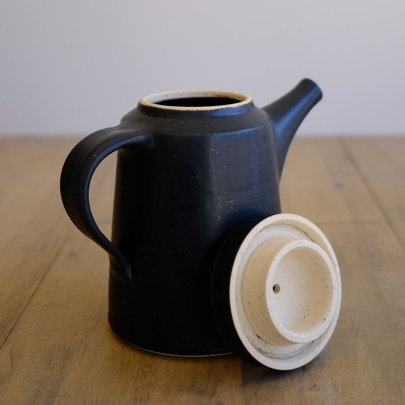Large Tea pot, 32 ounce, Stoneware Teapot image 2