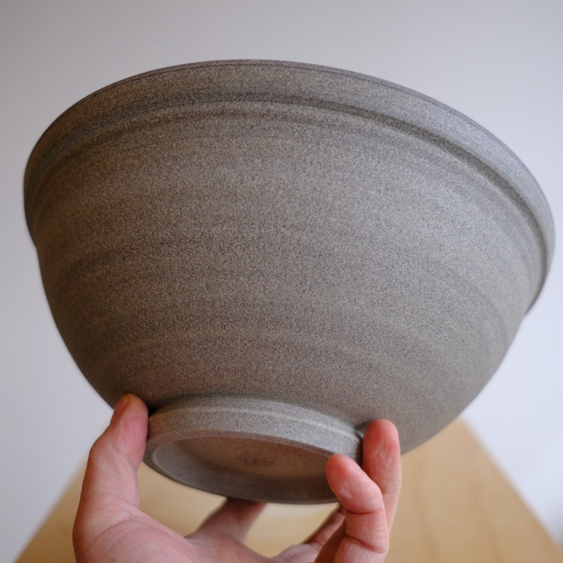 Large Stoneware Bowl, Serving bowl image 4