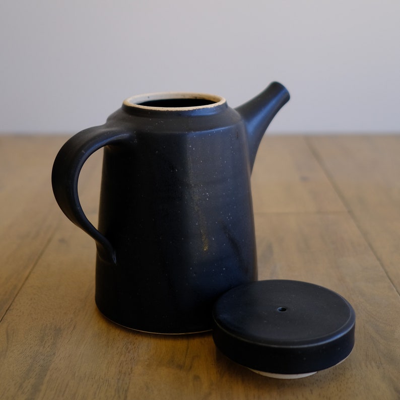 Large Tea pot, 32 ounce, Stoneware Teapot Satin Black
