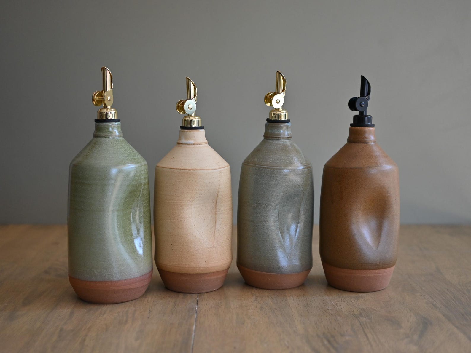 Olive Oil Bottle, Oil Dispenser - Olive Green, Gold