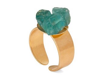 Ring with raw natural apatite