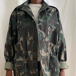 Oversized camouflage jacket  |  Military surplus army jacket XL