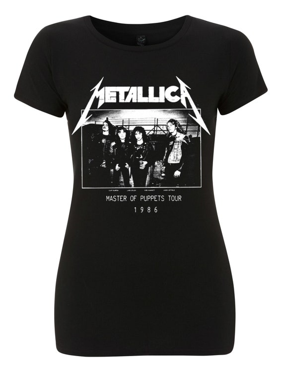 metallica shirt girl