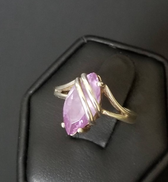 Sterling Silver Ring / Cz stone / Purple Stone / 9