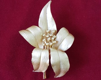 Vintage Holiday Brooch