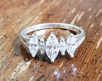 Vintage Sterling Silver CZ Ring - Size 8