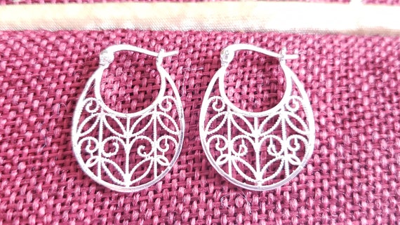 Woman's Sterling Silver Pierced Earrings - Sterli… - image 1