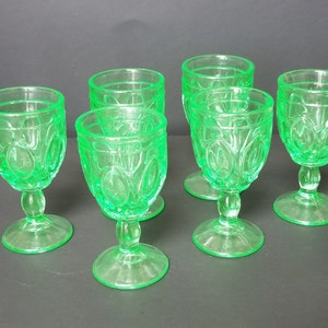 Vintage Cordial Recession Glasses / 1940s Cordial Green Glasses / Cordial Glasses