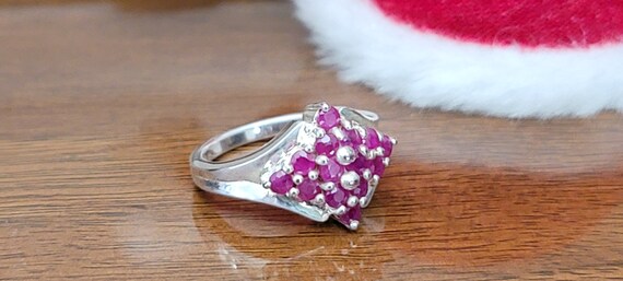 Vintage 1970s Sterling Silver Ruby Cluster Ring -… - image 3