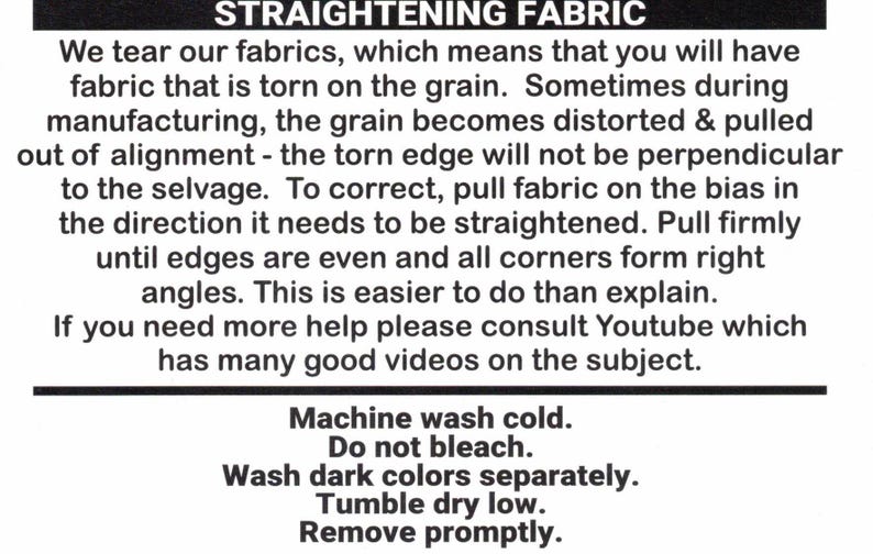 Puede incluir: Texto en blanco y negro sobre un fondo blanco con instrucciones sobre c&oacute;mo enderezar la tela. El texto dice "STRAIGHTENING FABRIC" e incluye instrucciones sobre c&oacute;mo enderezar la tela, as&iacute; como instrucciones de lavado. Las instrucciones de lavado incluyen "Machine wash cold", "Do not bleach", "Wash dark colors separately", "Tumble dry low", and "Remove promptly."