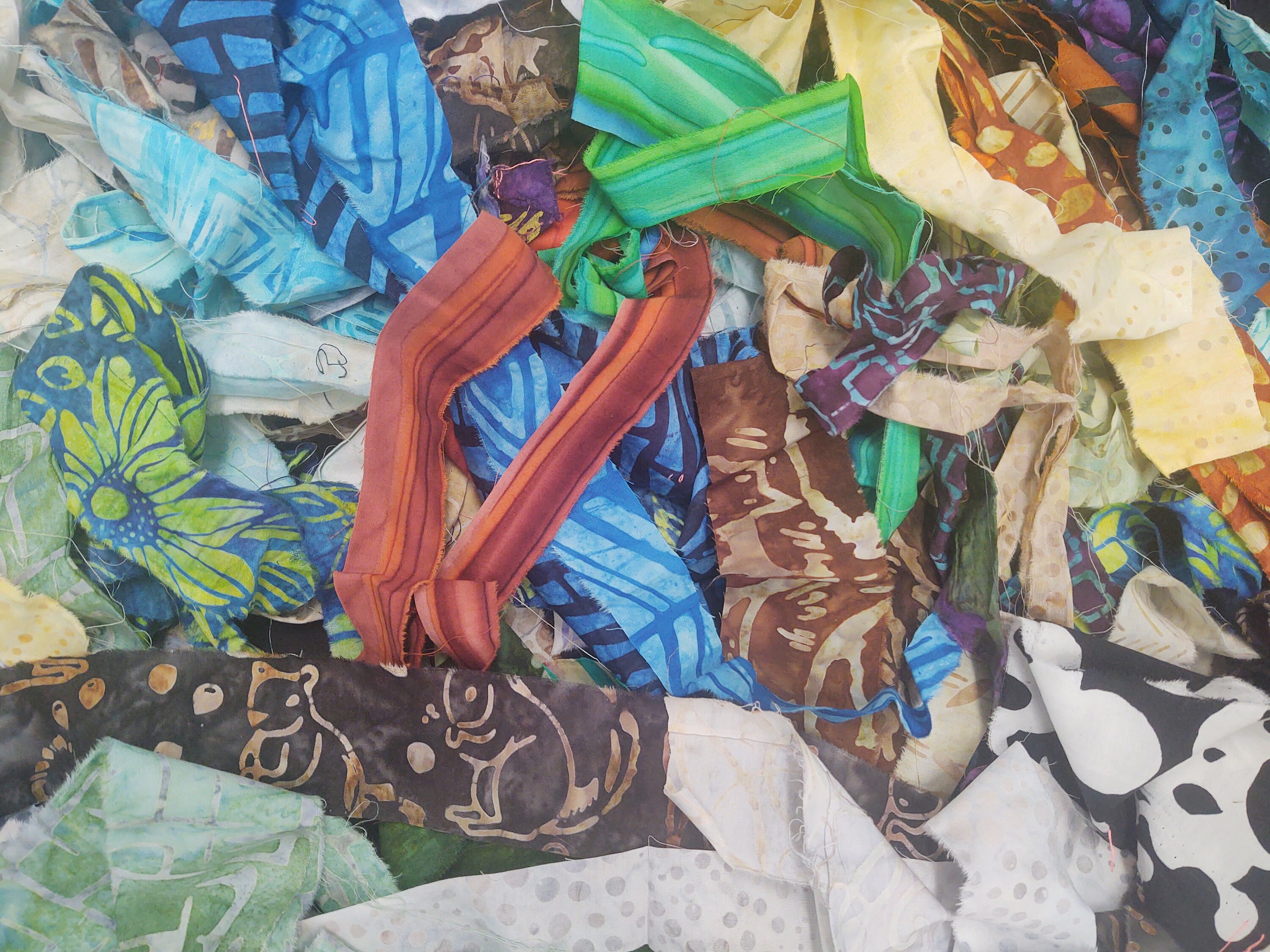 1 Pound Scrap Bag Lunn Fabrics Batiks & Hand Paints Mixed - Etsy
