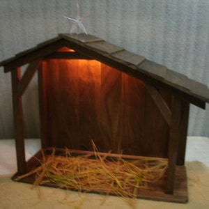 Traditional Walnut Nativity Stable/Barn/Creche/Christmas Manger Scene/Miniature Village Clear Finish image 1