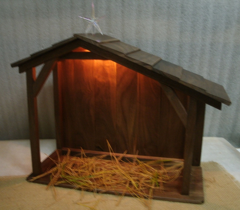 Traditional Walnut Nativity Stable/Barn/Creche/Christmas Manger Scene/Miniature Village Clear Finish image 1