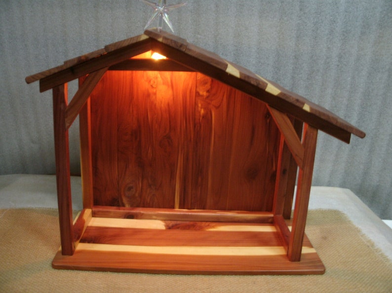 aromatic cedar beams with optional star and night light