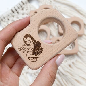Bulk newborn photographer client gift . Personalized wood camera teether with logo wholesale bild 4