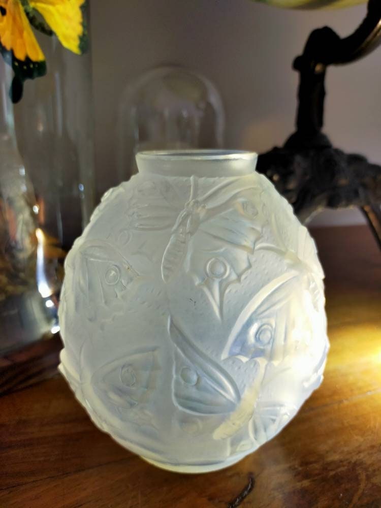 Art Déco Vase Année 30 - Signé Verlys Modèle Butterfly
