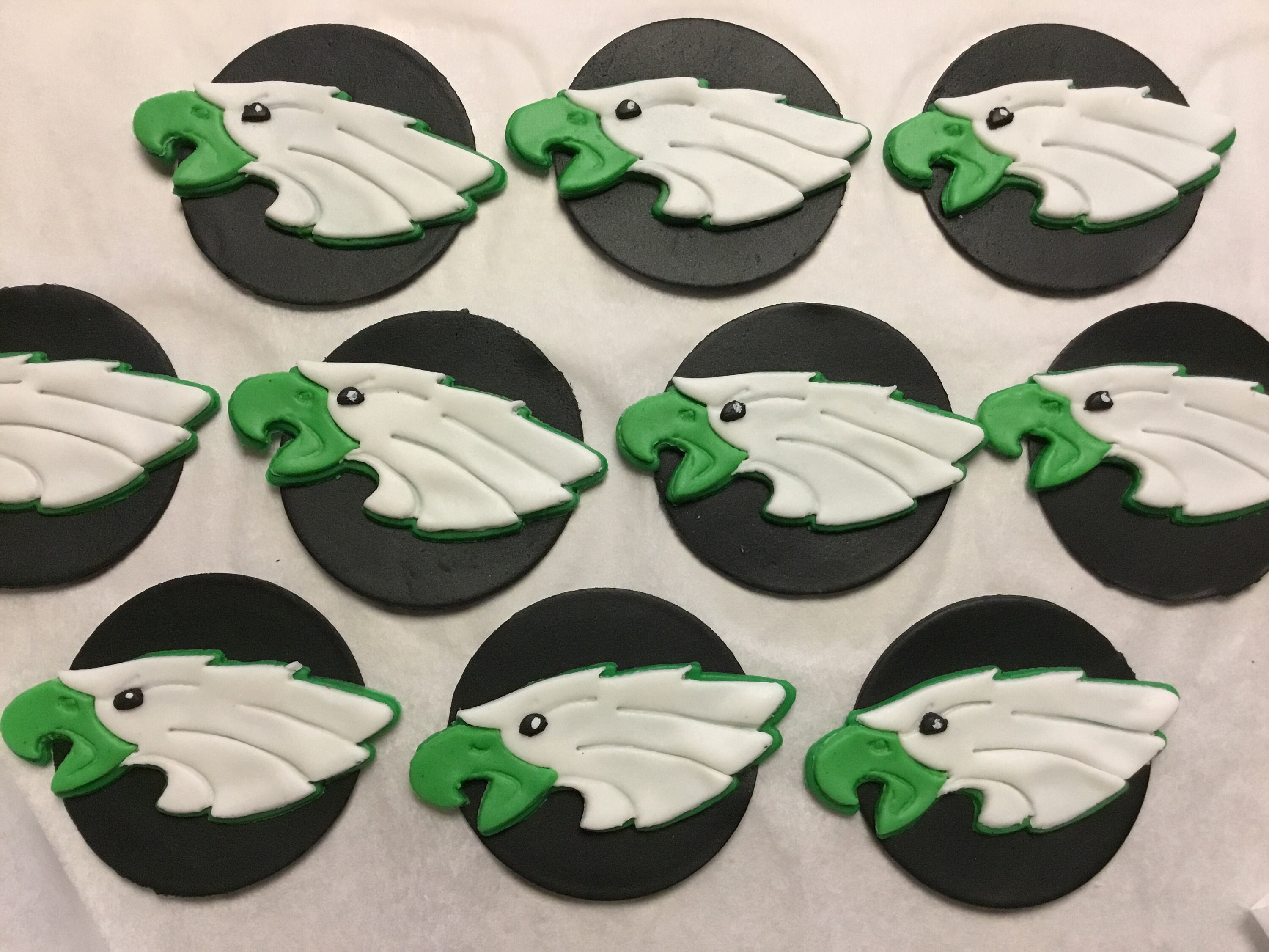 Eagles fondant cupcake toppers Philadelphia Eagles party | Etsy