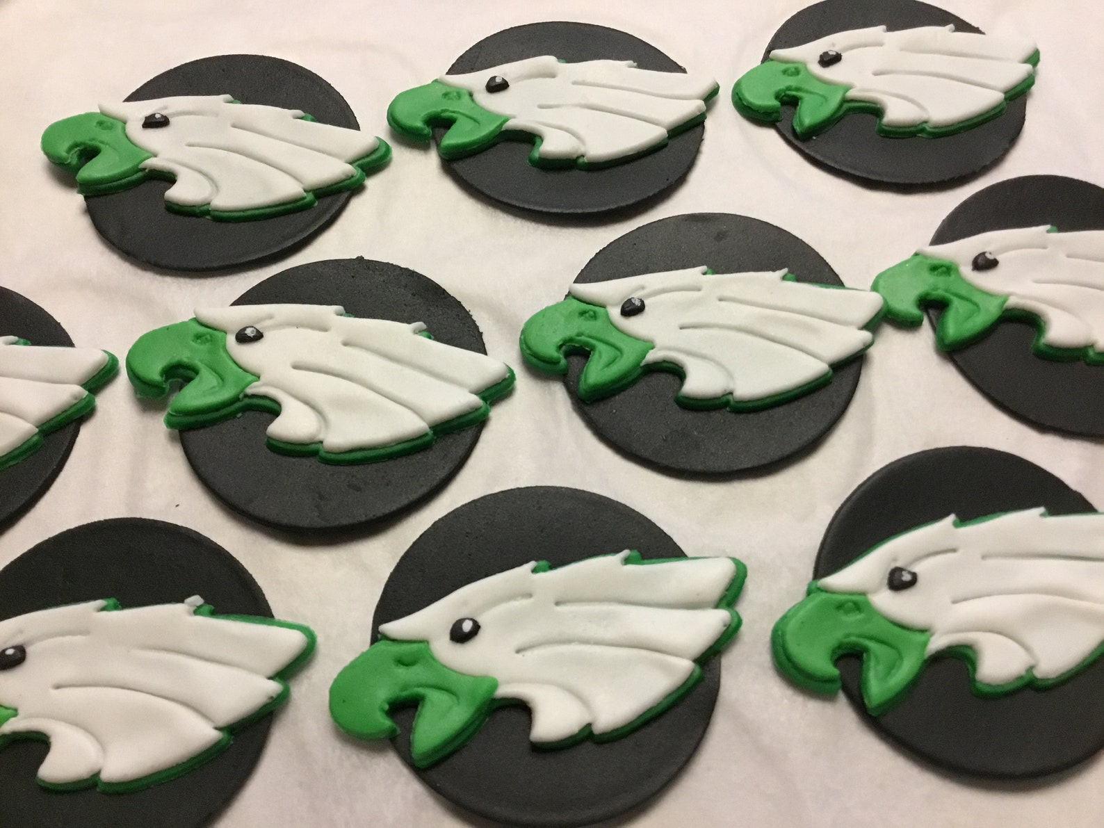 Eagles fondant cupcake toppers Philadelphia Eagles party | Etsy
