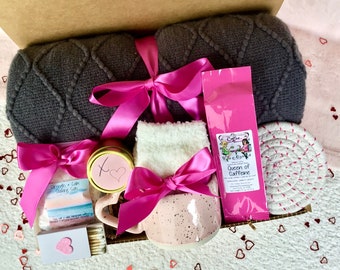 Valentines Gift Basket for Women | Galentines Day Gift Box with Blanket, with Socks, Candle | Self Care Gift Box Care Package, Gifts for Her