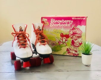 Vintage 1980's Strawberry Shortcake Roller Skates | Retro 1980's Strawberry Shortcake Kids Skates | Vintage Brookfield Skates 80s Skates
