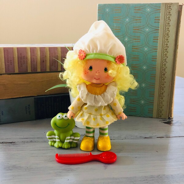 Vintage 1980's Lemon Meringue Scented Doll w/ Frappe Frog & Comb | 1980s American Greeting Strawberry Shortcake Doll | Retro Kenner Doll