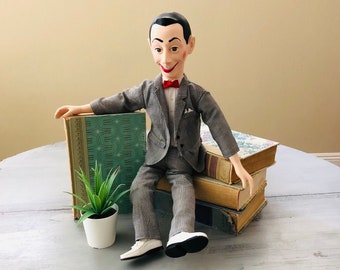 Vintage 1980er Jahre Sprechen Pee-wee Herman Puppe | 1980er Mathcbox Pee-Wee Poseable Doll | Retro Pee-wee's Spielhaus Streichholzschachtel Spielzeug Actionfigur