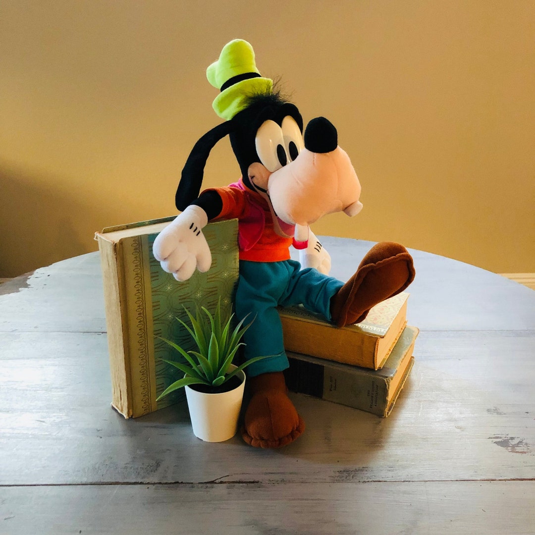 Vintage 1990's Goofy Plush Disney Goofy Plush Retro Mattel Goofy Dog ...
