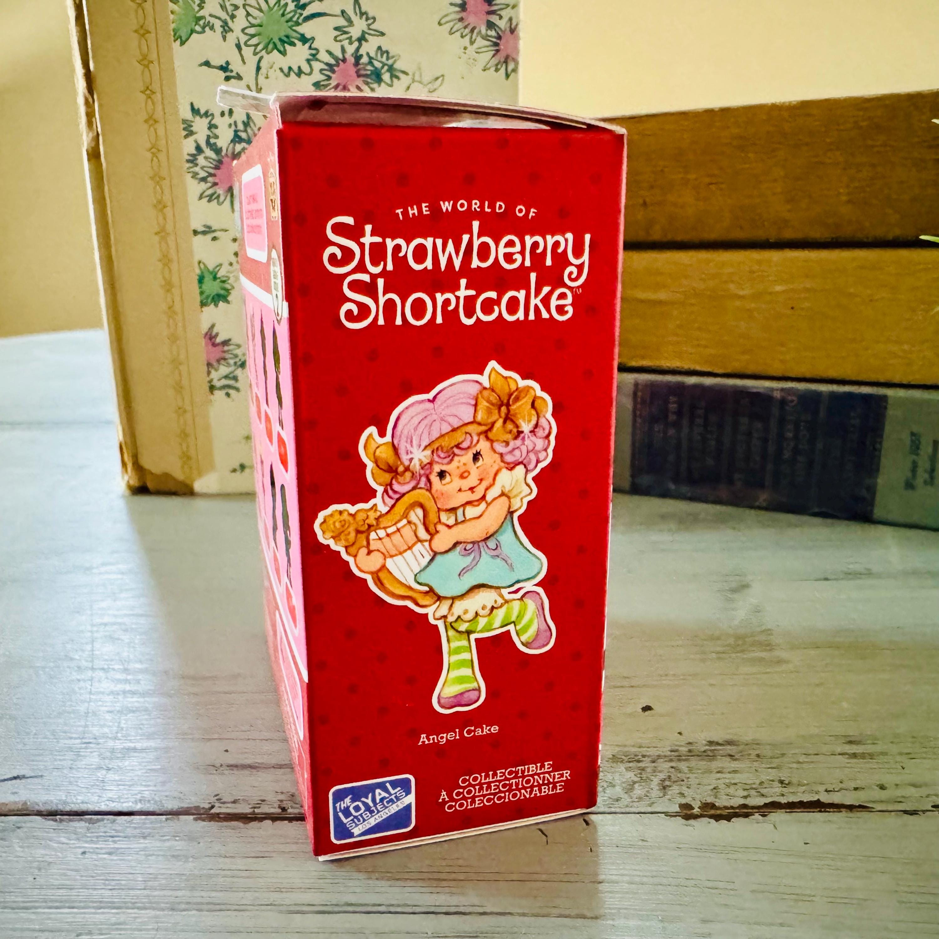 TLS Series 2 Strawberry Shortcake Miniatures Angel Cake Mini TLS Series 2 Strawberry Shortcake Miniatures Angel Cake Mini