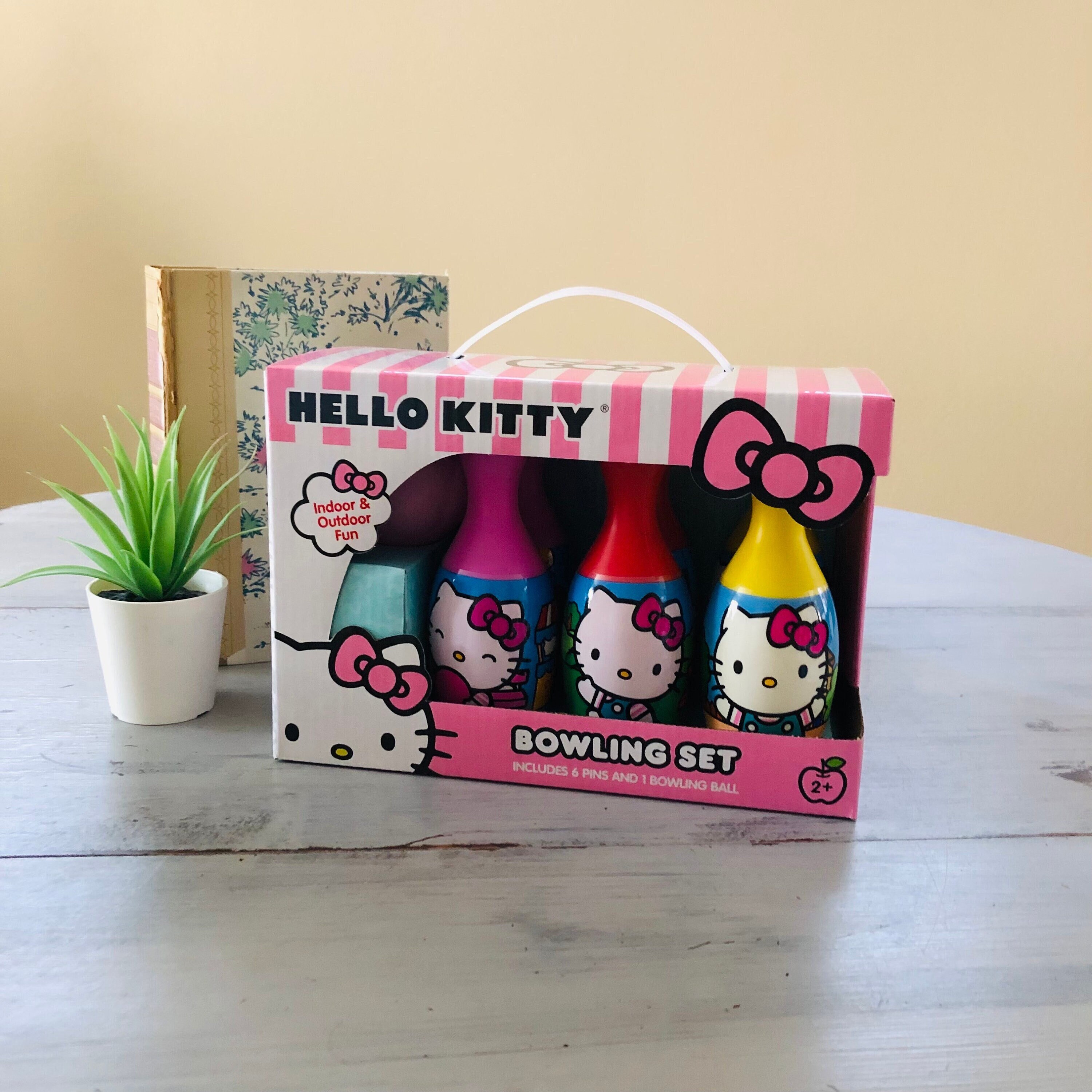 Hello kitty bowling shoes deals