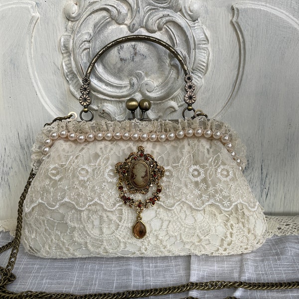 Brauttasche Bügeltasche in Ivory Taschenwerk