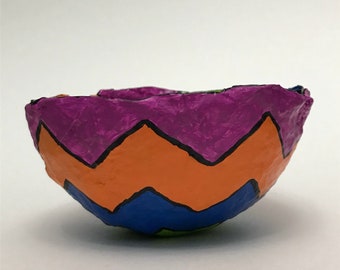 Tazón de la pieza central colorida en Papier-maché - púrpura, verde, naranja, azul