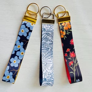 Wrist Keychain Lanyard | Floral Wristlet | Key Wristlet | Blue Key Strap | Cute Flower Design Key Holder | Trendy Boho Travel Gift