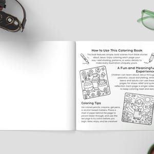 K&ouml;nnte beinhalten: Offenes Malbuch mit Illustrationen und Text. Der Text lautet &bdquo;So verwenden Sie dieses Malbuch&ldquo; und &bdquo;Eine unterhaltsame und sinnvolle Erfahrung&ldquo;. Das Buch zeigt einfache Szenen aus Bibelgeschichten &uuml;ber Jesus. Enth&auml;lt Maltipps.