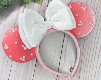 Pearl Mouse Coral Velvet Ears