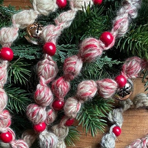 Crocheted Garland - Jam Cookie Christmas Tree Garland - Red Beaded Garland - Chunky Crocheted Bubble Puffs with Red Wood Beads