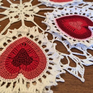 PATTERNValentine Heart Crochet Doily PDF PatternTéléchargement instantanéComplet écrit en termes anglais américainsConception originaleAmour image 10