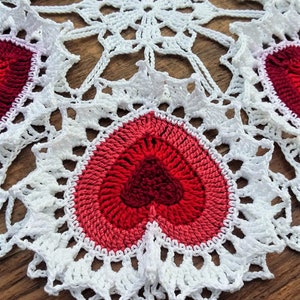 PATTERNValentine Heart Crochet Doily PDF PatternTéléchargement instantanéComplet écrit en termes anglais américainsConception originaleAmour image 5