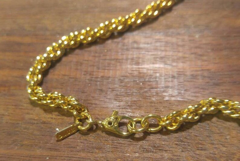 16 long Monet Goldtone Choker~ Twisted Bar on Spiral Chain