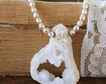 Geode Necklace - Druzy Necklace - Raw Stone Necklace - Pendant Gift for Bestfriend - Romantic Necklace for Her - Natural Druzy Jewelry