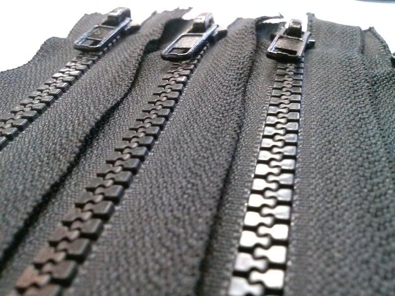 5 zippers 5 Black Molded Plastic Zippers 10 Inches 5mm Closed Bottom