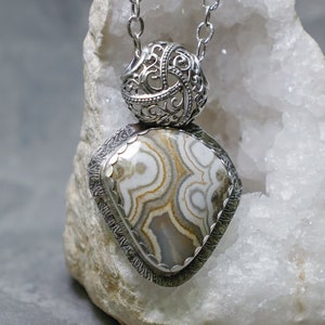 Flor de Duranzo Agate and Sterling Silver Pendant