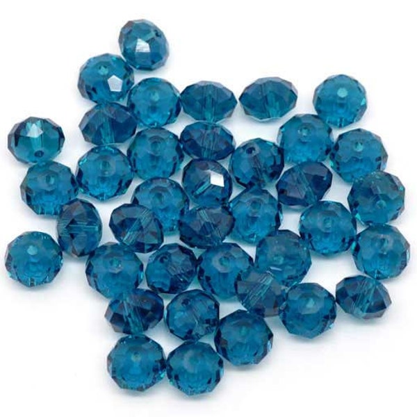 15 Perles à facette 8 mm en verre bleu paon