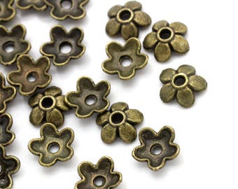 Lot 50 coupelles fleurs bronze 7 x 6 mm