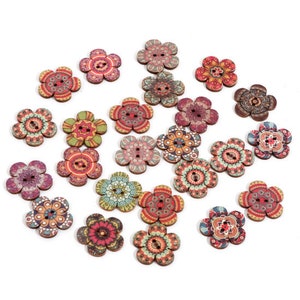 Assortiment 10 boutons fleurs en bois imprimés 25 x 24 mm 2 trous image 1