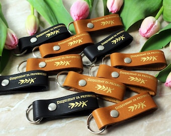 Custom embossed leather keychains - wedding favors in bulk, gift for wedding guests, personalized favors, high quality
